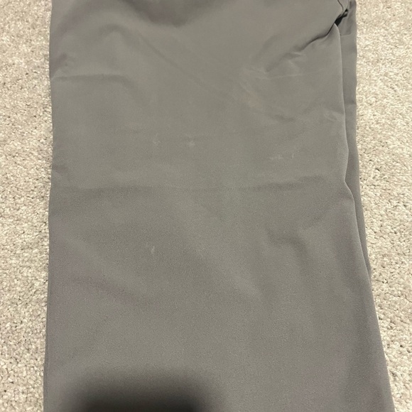 Lululemon Men’s Commission Classic-Fit Pant Grey - Picture 6 of 14